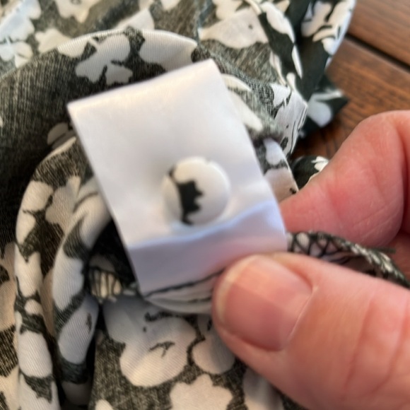 FUN TO FUN BLOUSE.SIZE S. NWOT. - Picture 5 of 7